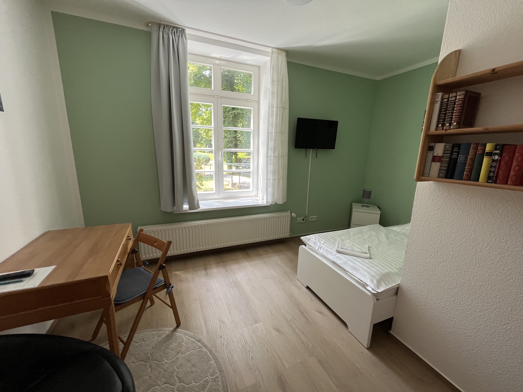 Helles Gästezimmer in der Ferienresidenz Neu Kaliß
